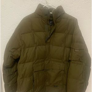 American Eagle 77  green olive puffy jacket